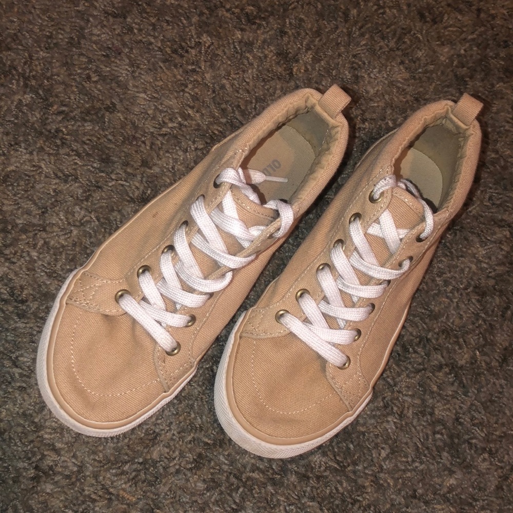 Old navy canvas high tops.